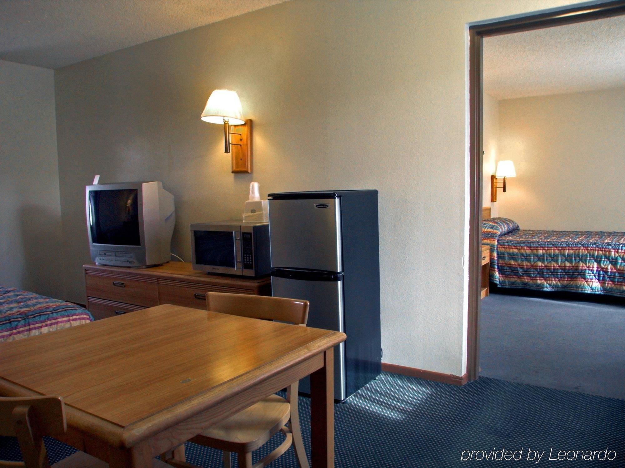 Rodeway Inn Riverside Oda fotoğraf