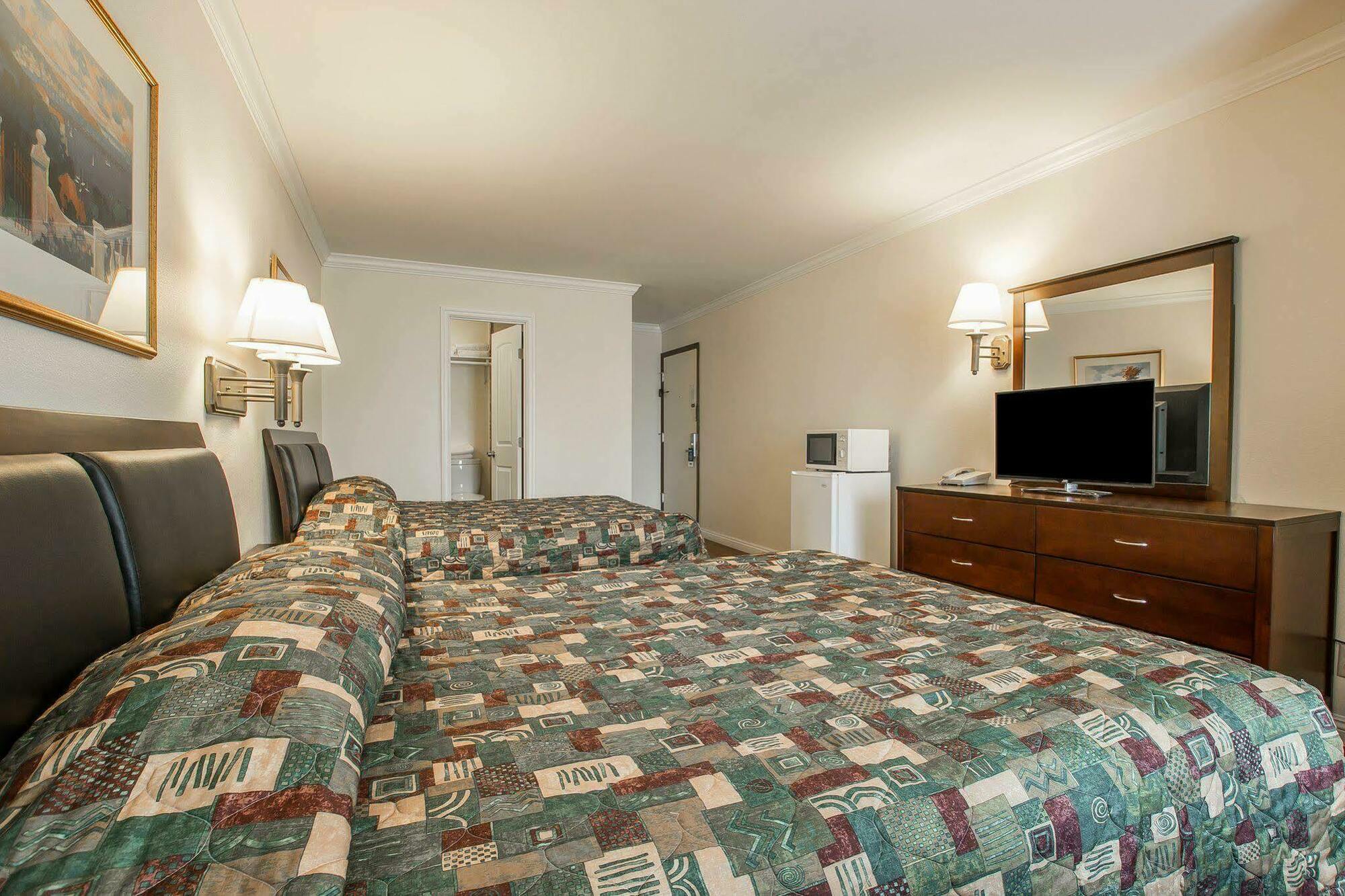 Rodeway Inn Riverside Dış mekan fotoğraf